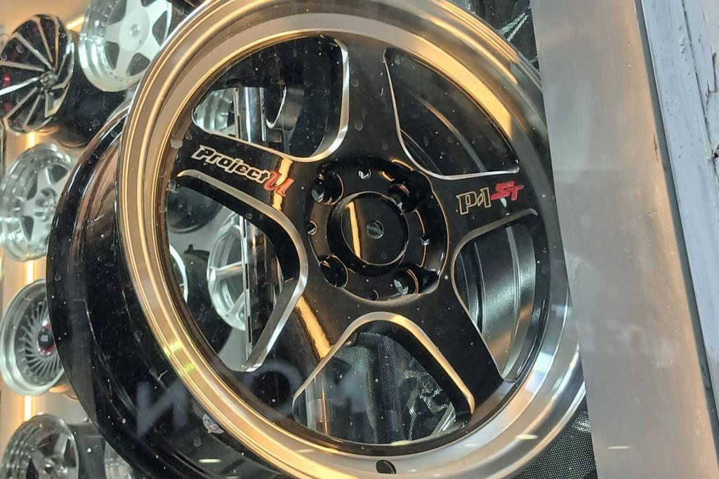  Wheel and Rims  