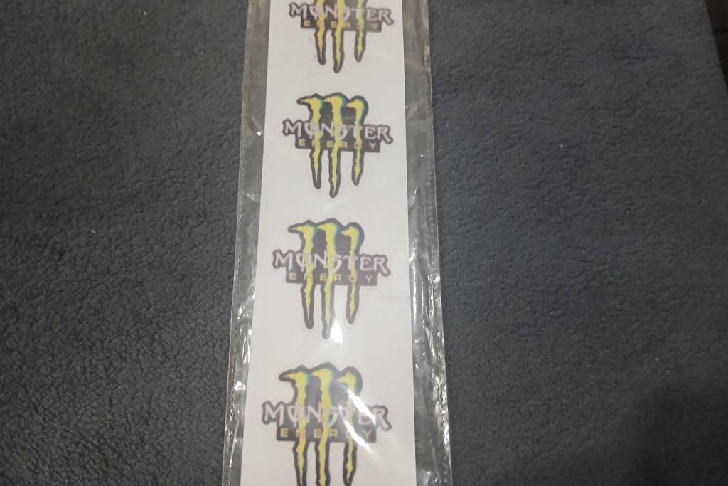  Stickers  