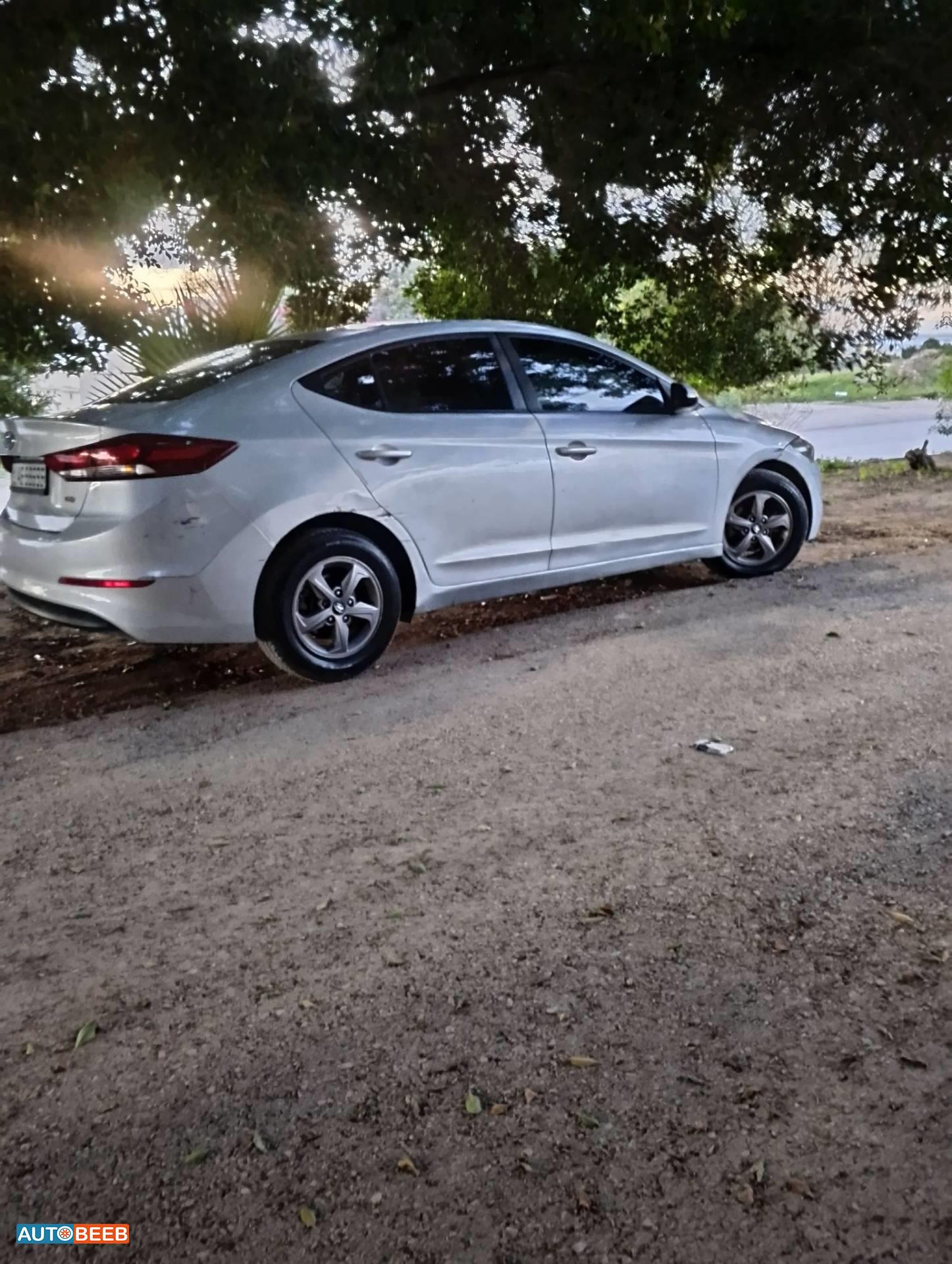 Hyundai Avante 2016