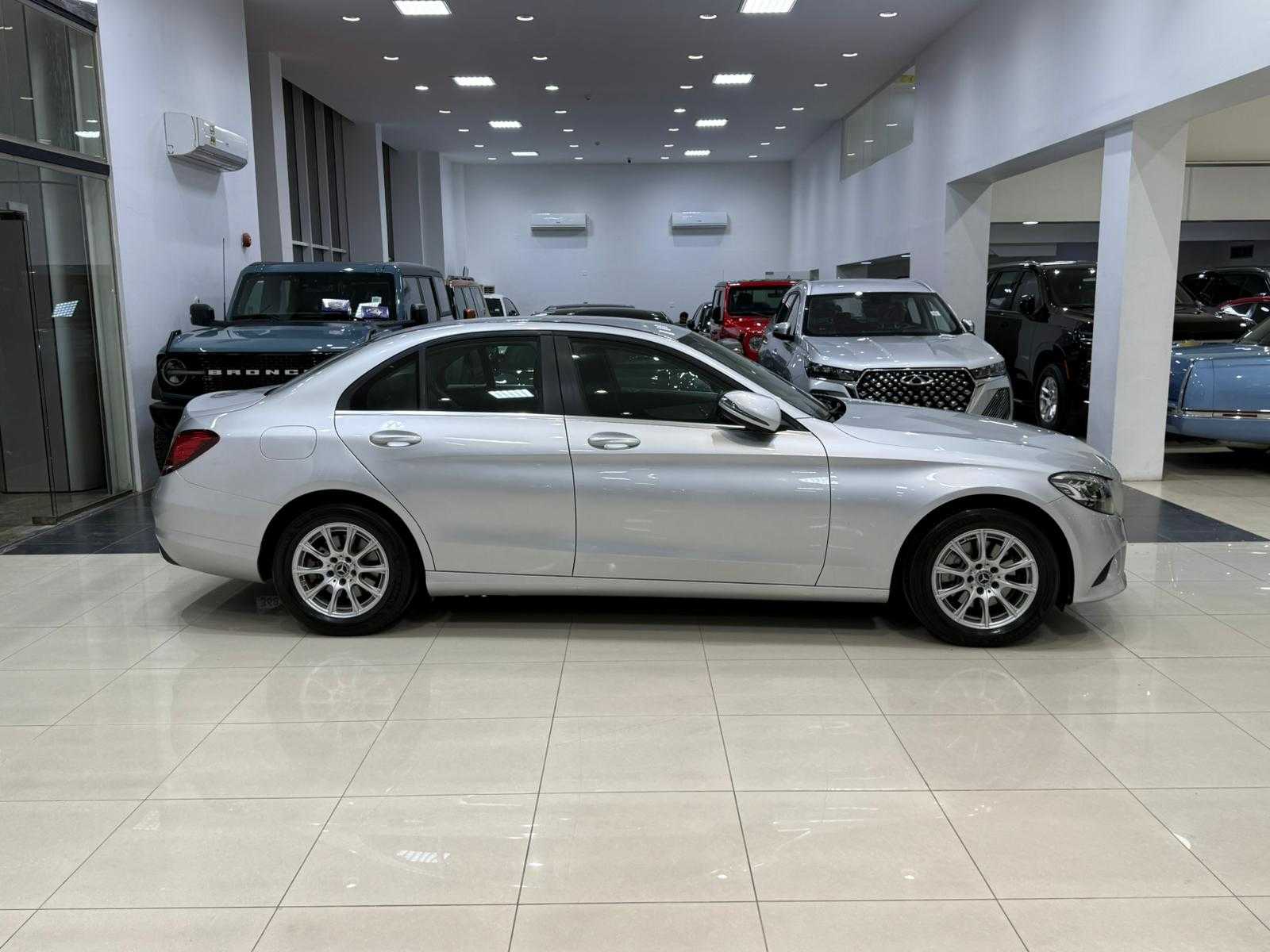 Mercedes Benz C200 2020
