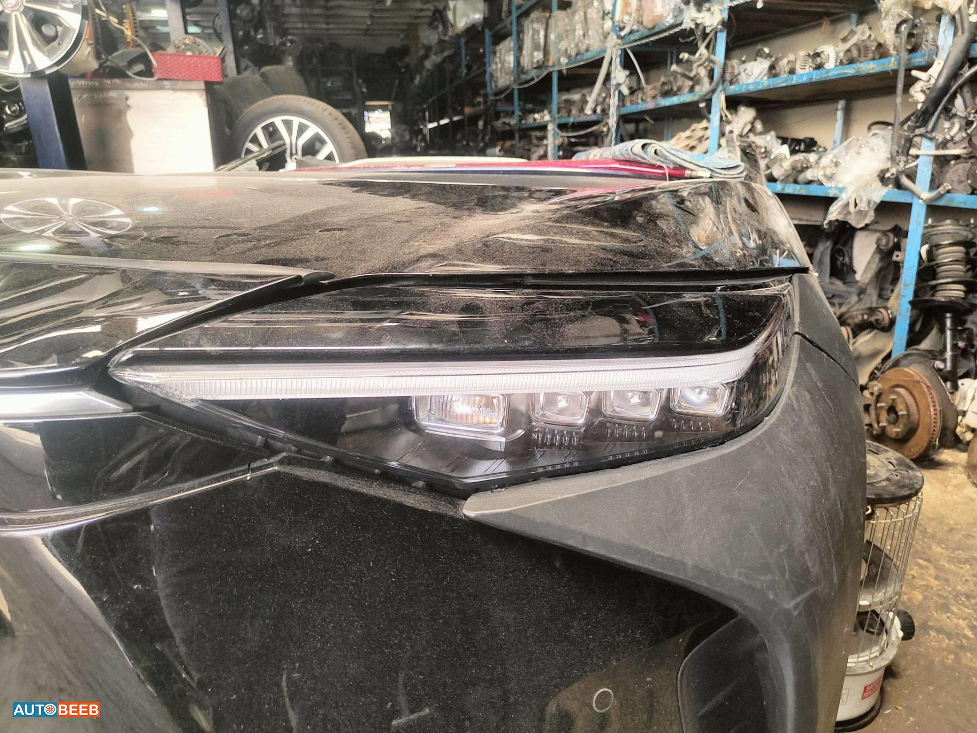 ضوء امامي شمال تويوتا bz4x 2023 2024