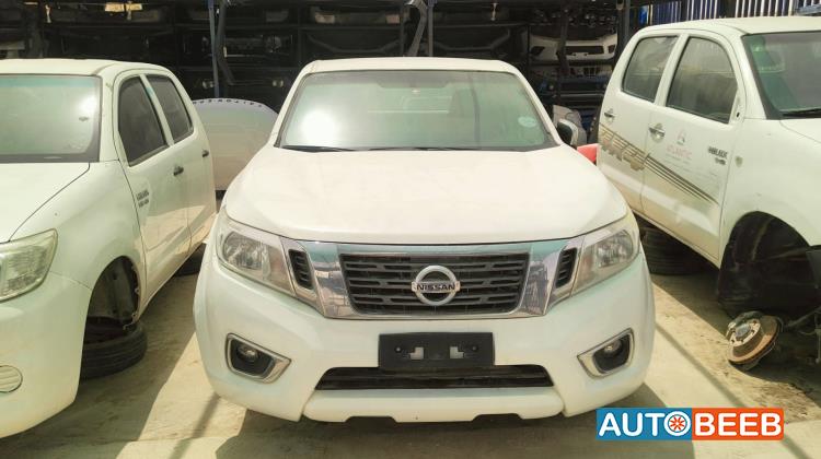 Body  Front clip Nissan Navara