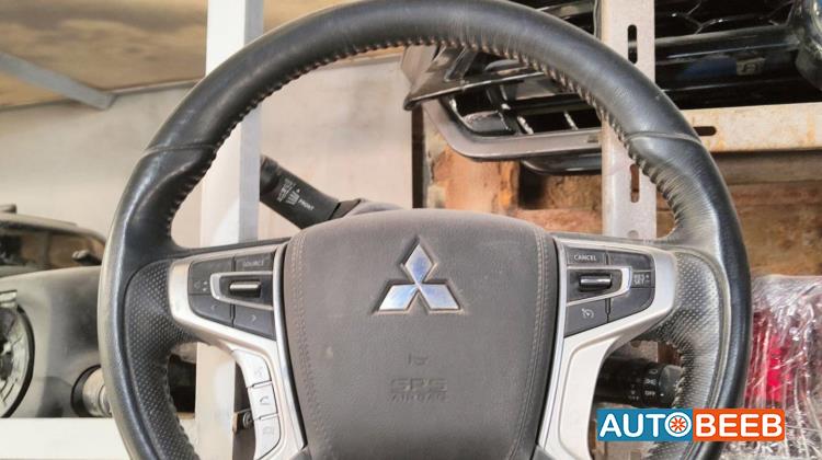 Cabin  Steering Wheel Mitsubishi L200