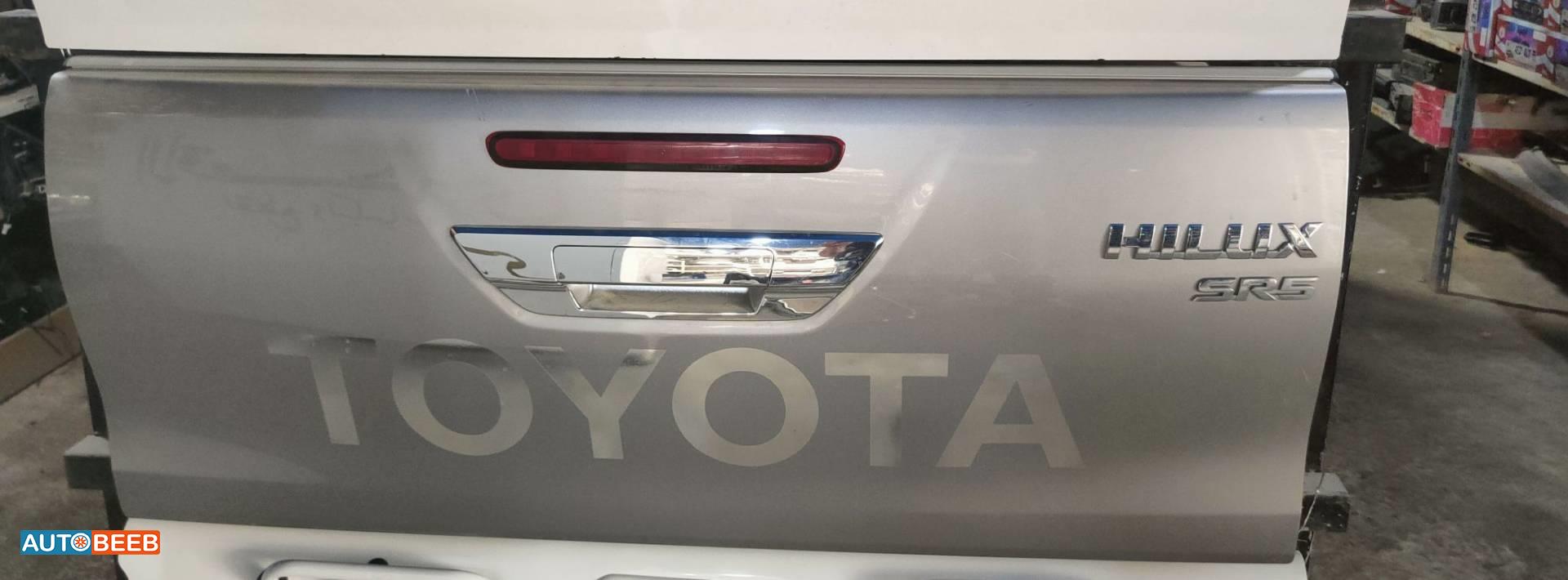 Body  Trunk Toyota Hilux