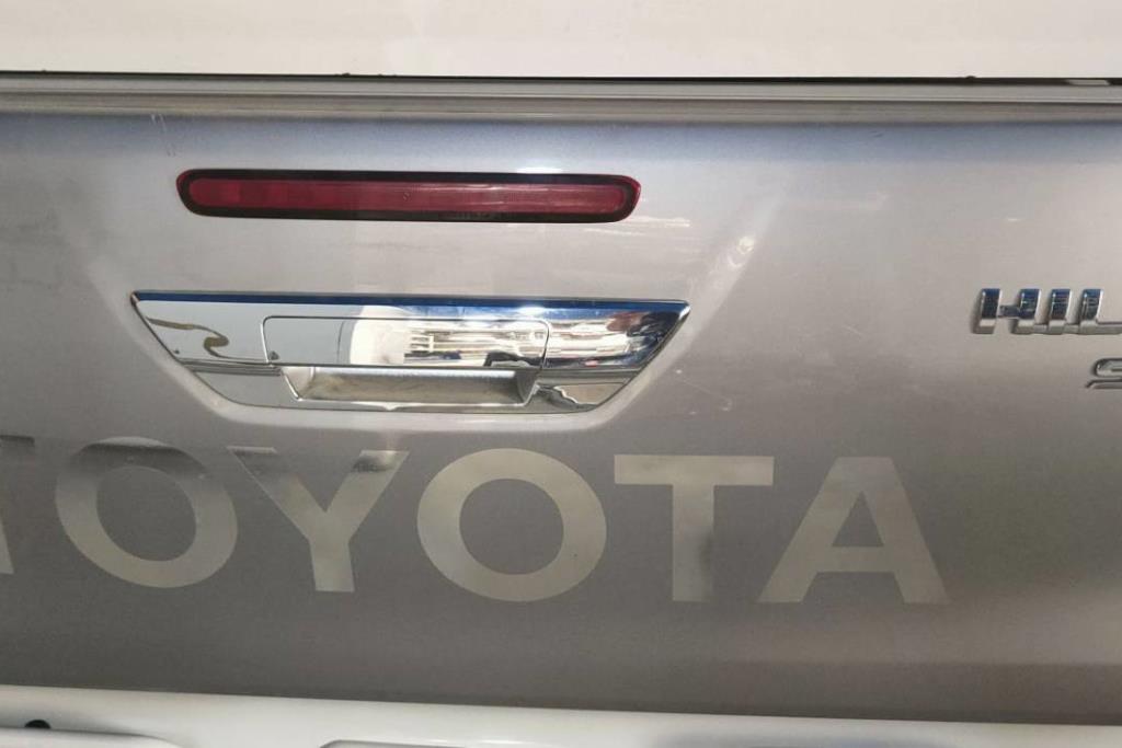 Body  Trunk Toyota Hilux