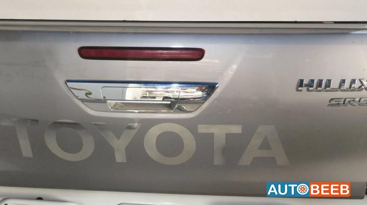 Body  Trunk Toyota Hilux
