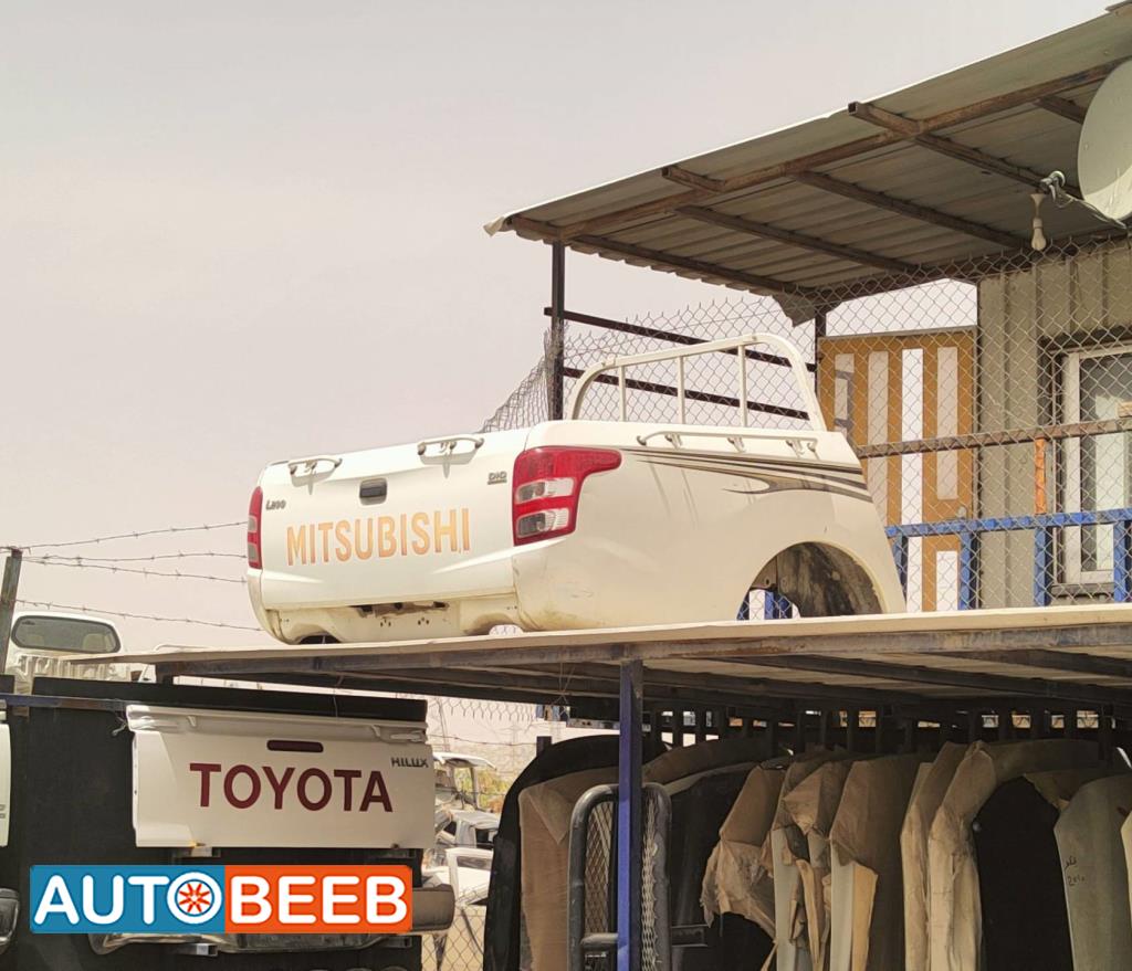 Body  Trunk Mitsubishi L200