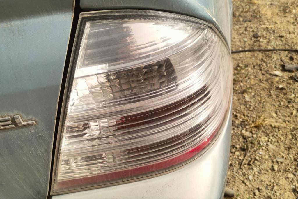ضوء خلفي شمال فورد تورس 2008 2009