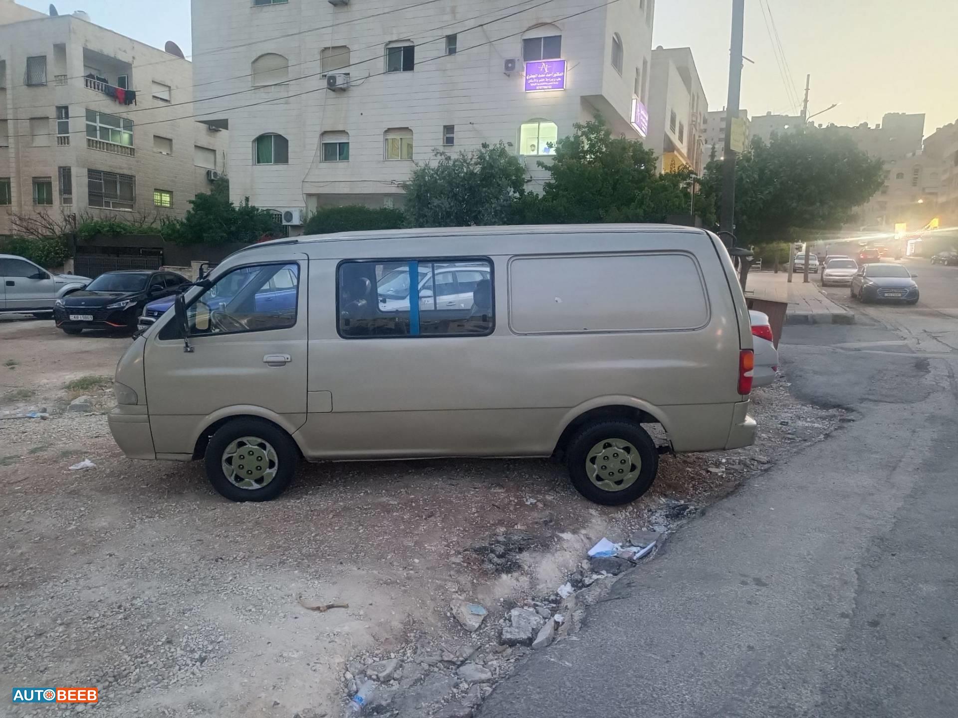 KIA Pregio 2001