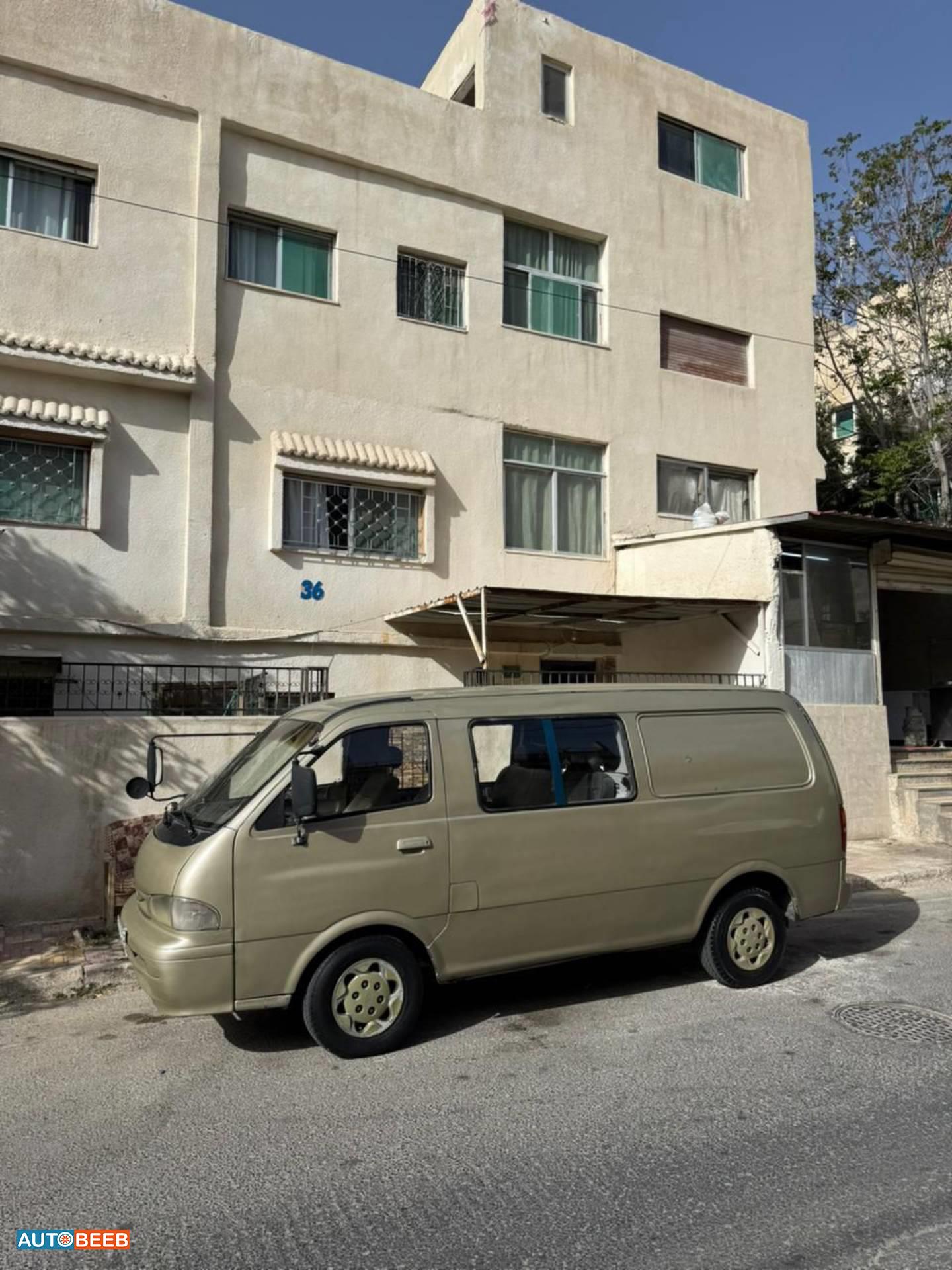 KIA Pregio 2001