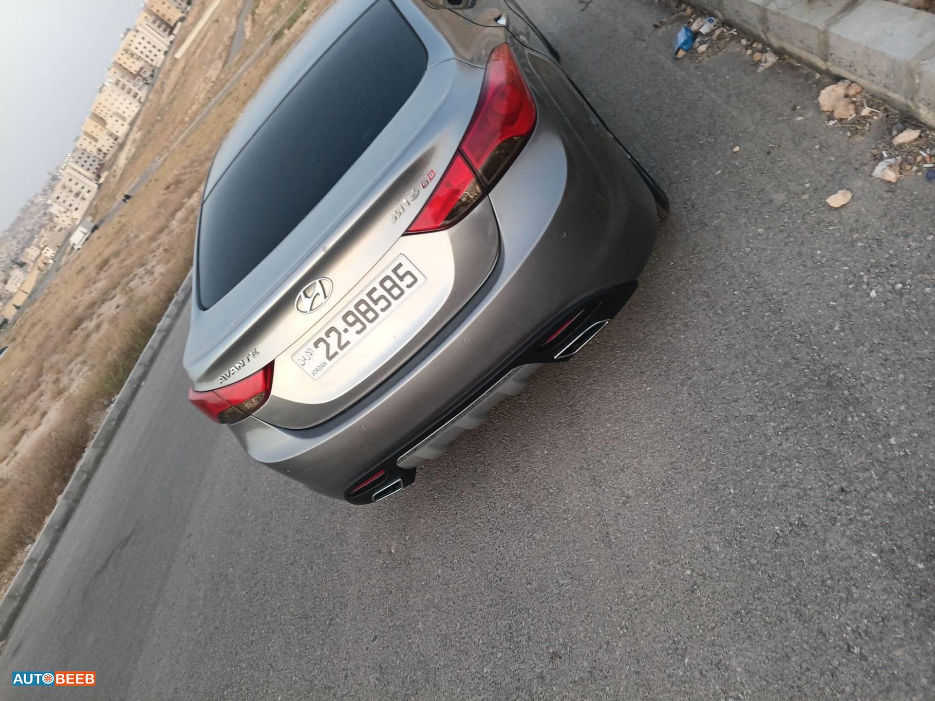هيونداي افانتي 2012