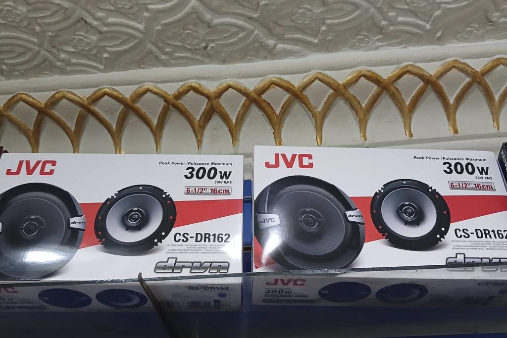 سماعة جي في كي 300 وات 