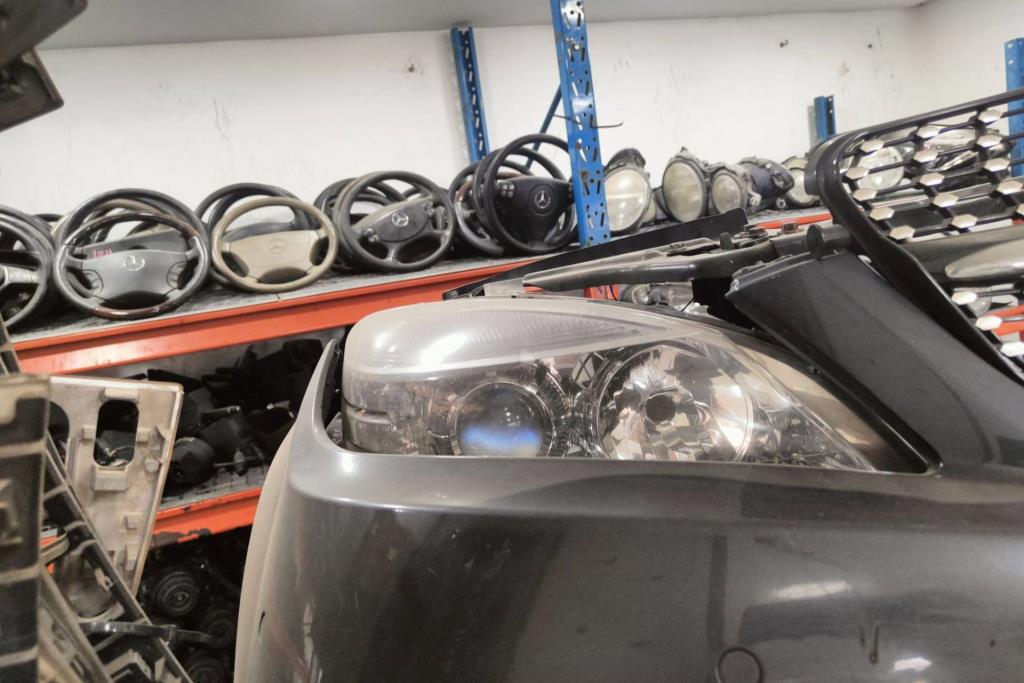 Lights Front light Mercedes Benz C200