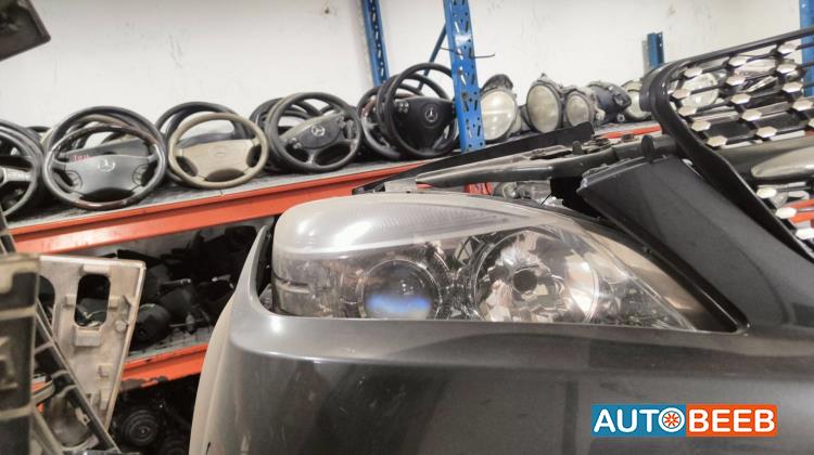 Lights Front light Mercedes Benz C200