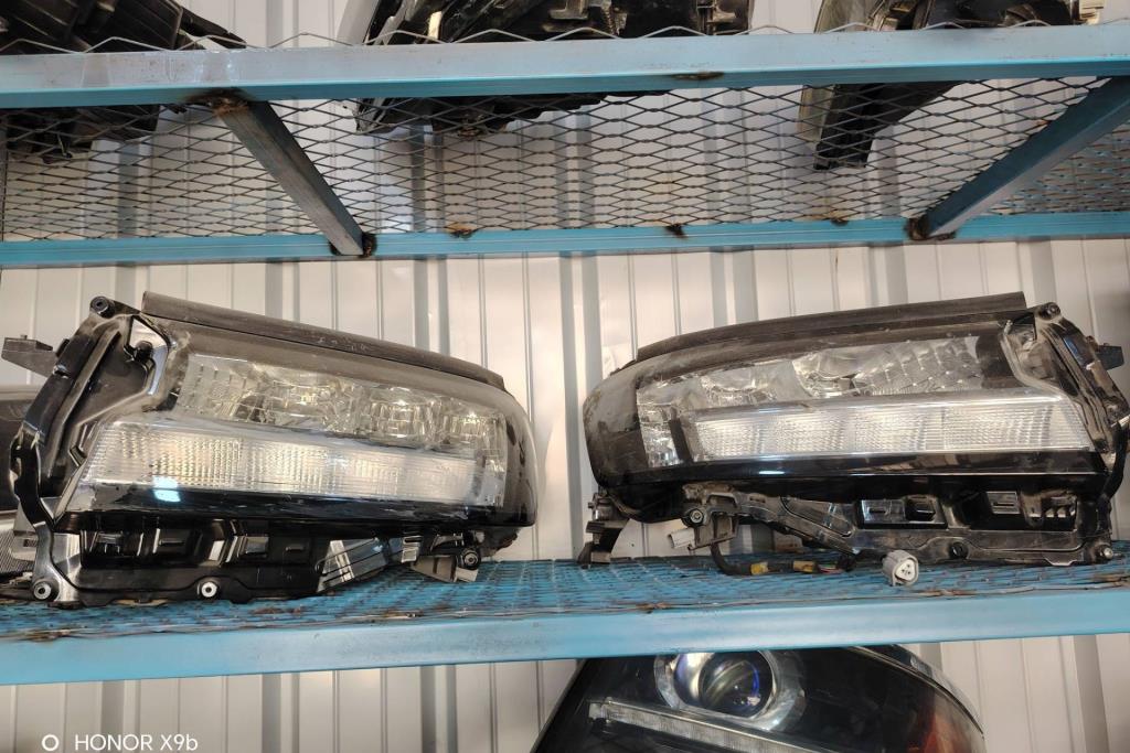 Lights Front light Toyota Land Cruiser