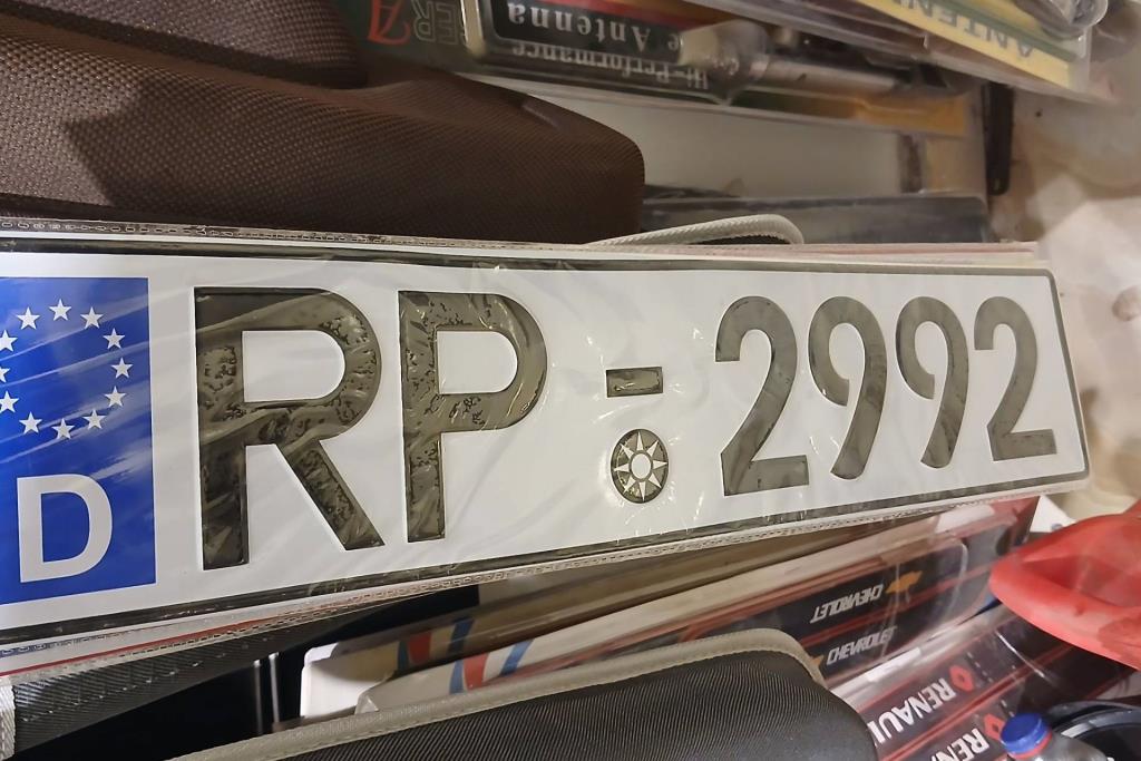  License Plate Frames  