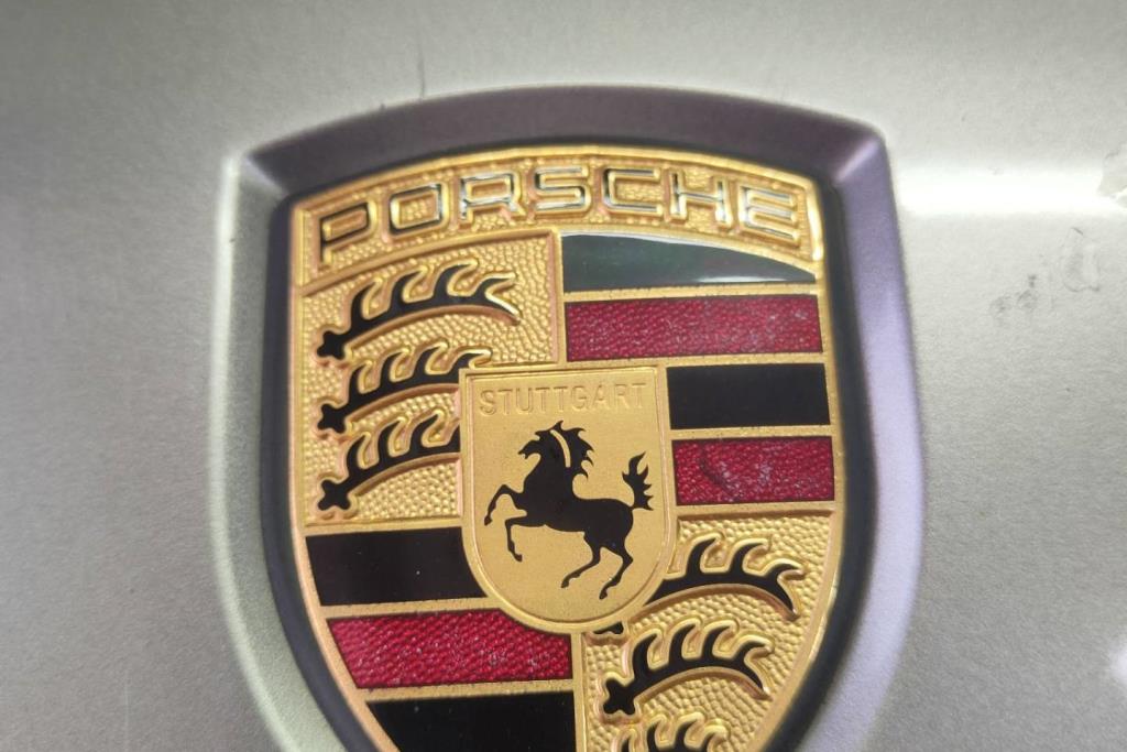 Body  Emblems Porsche Cayenne
