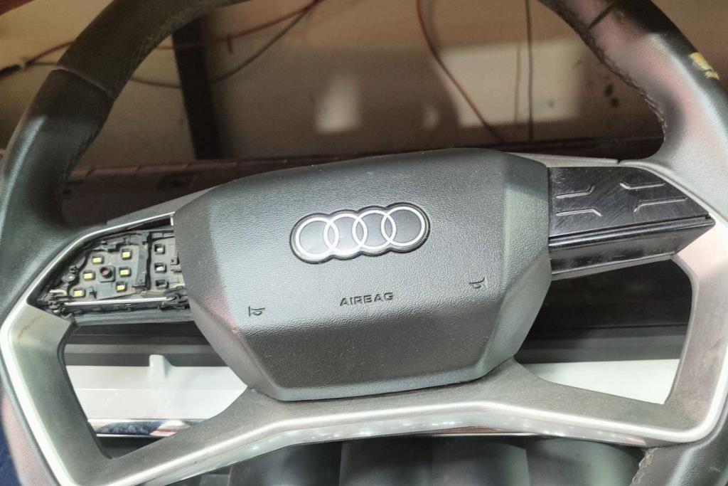 Cabin  Steering Wheel Audi Q4