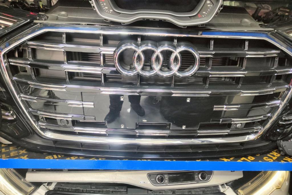 Body  Grilles Audi A6