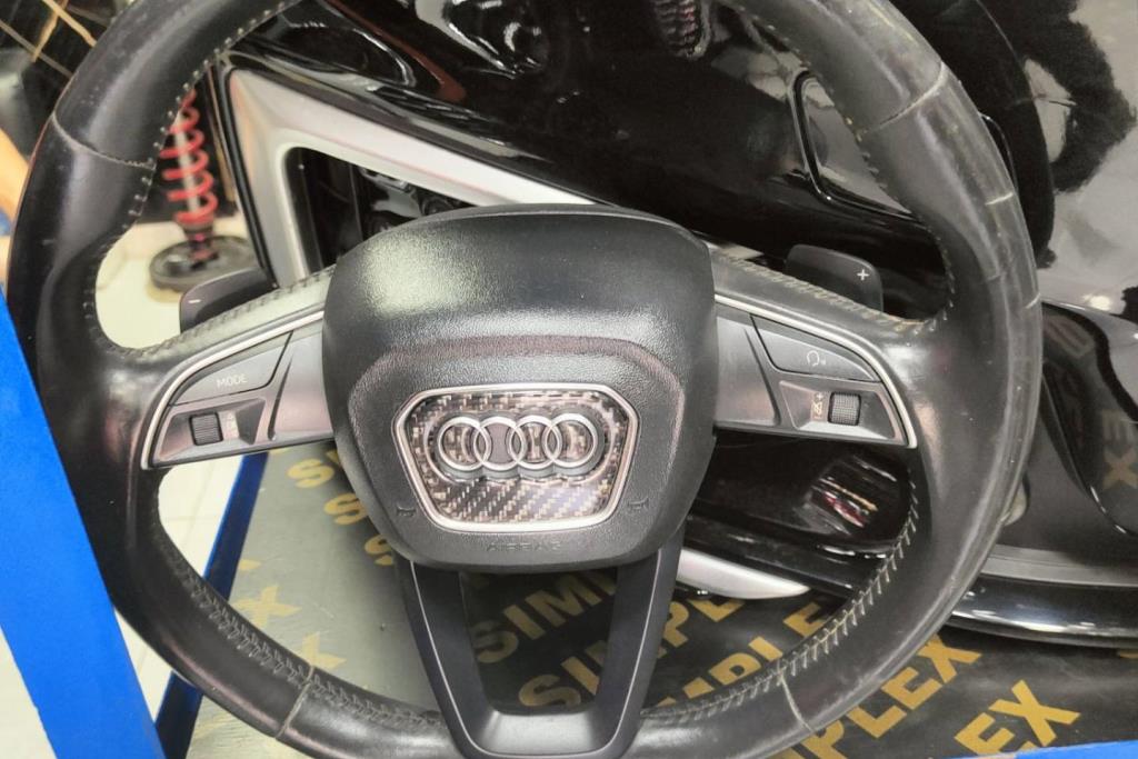 Cabin  Steering Wheel Audi A6