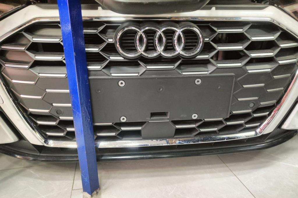 Body  Grilles Audi A3