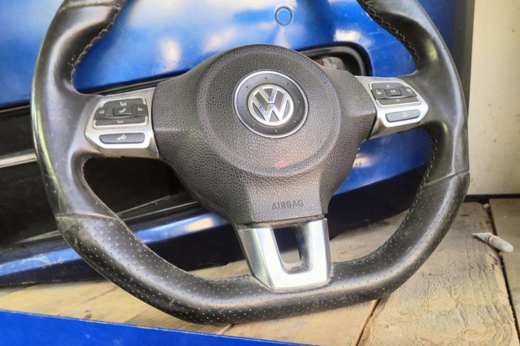 Cabin  Steering Wheel Volkswagen Golf MK