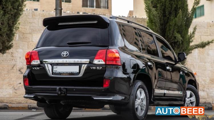 Toyota Land Cruiser 2015