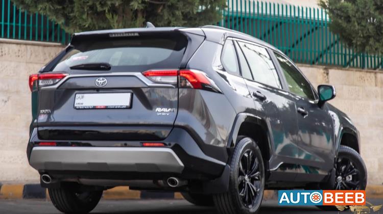 Toyota RAV4 2025