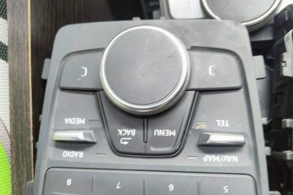 Cabin  Control buttons Audi A5