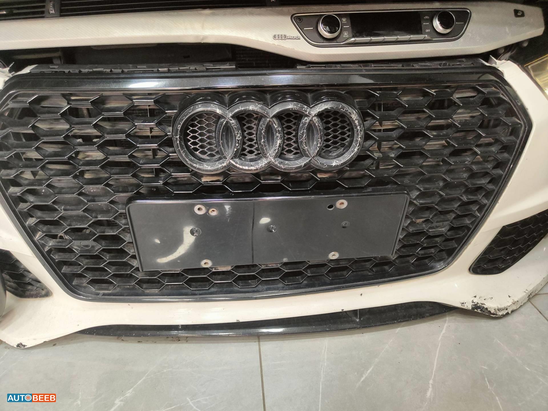 Body  Grilles Audi RS7