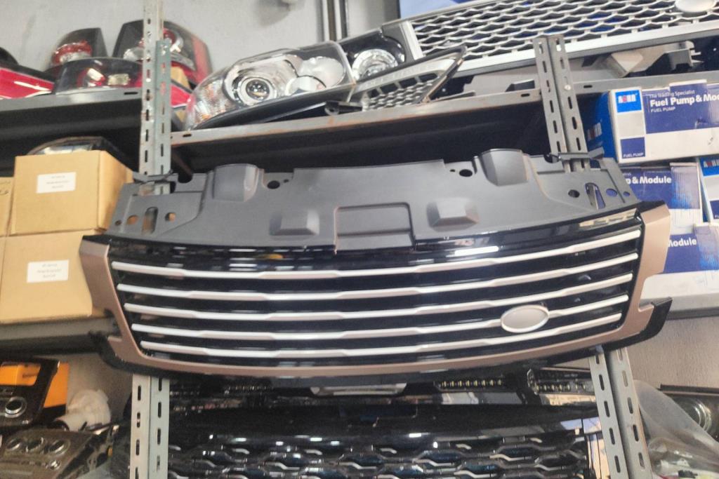 Body  Grilles Land Rover Range Rover Vogue