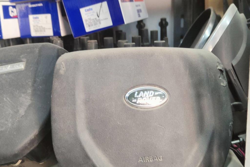 Cabin  Steering Wheel Land Rover Discovery