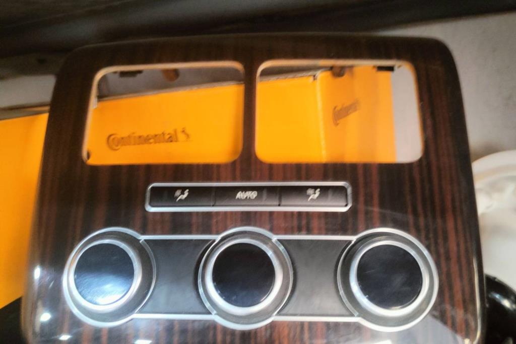 Cabin  Control buttons Land Rover Range Rover Vogue