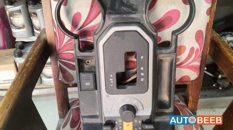 Cabin  Control buttons Land Rover Discovery
