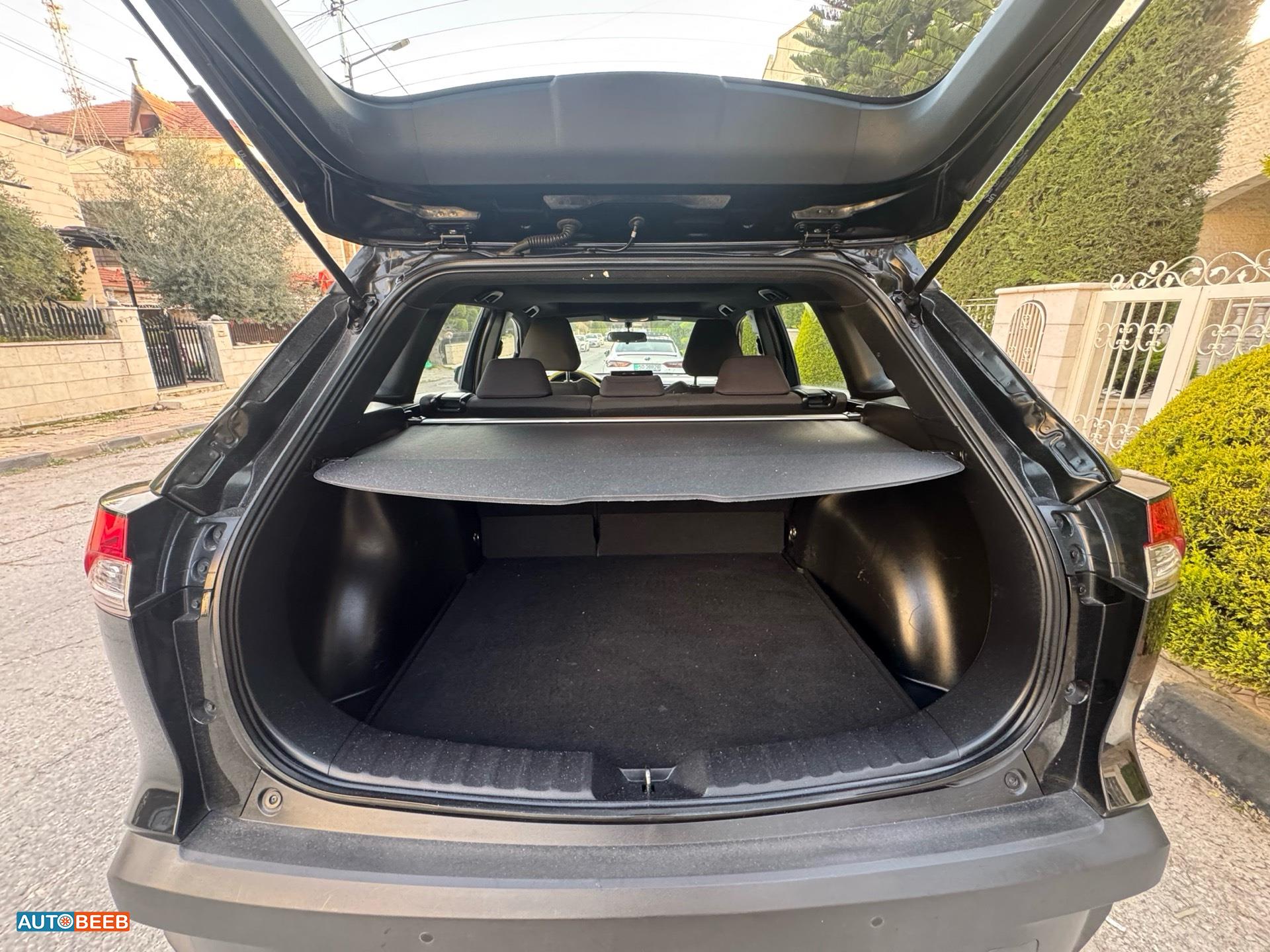 Toyota Cross 2023