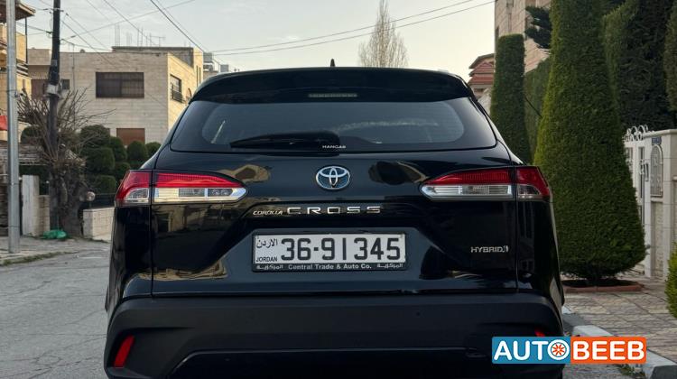 Toyota Cross 2023