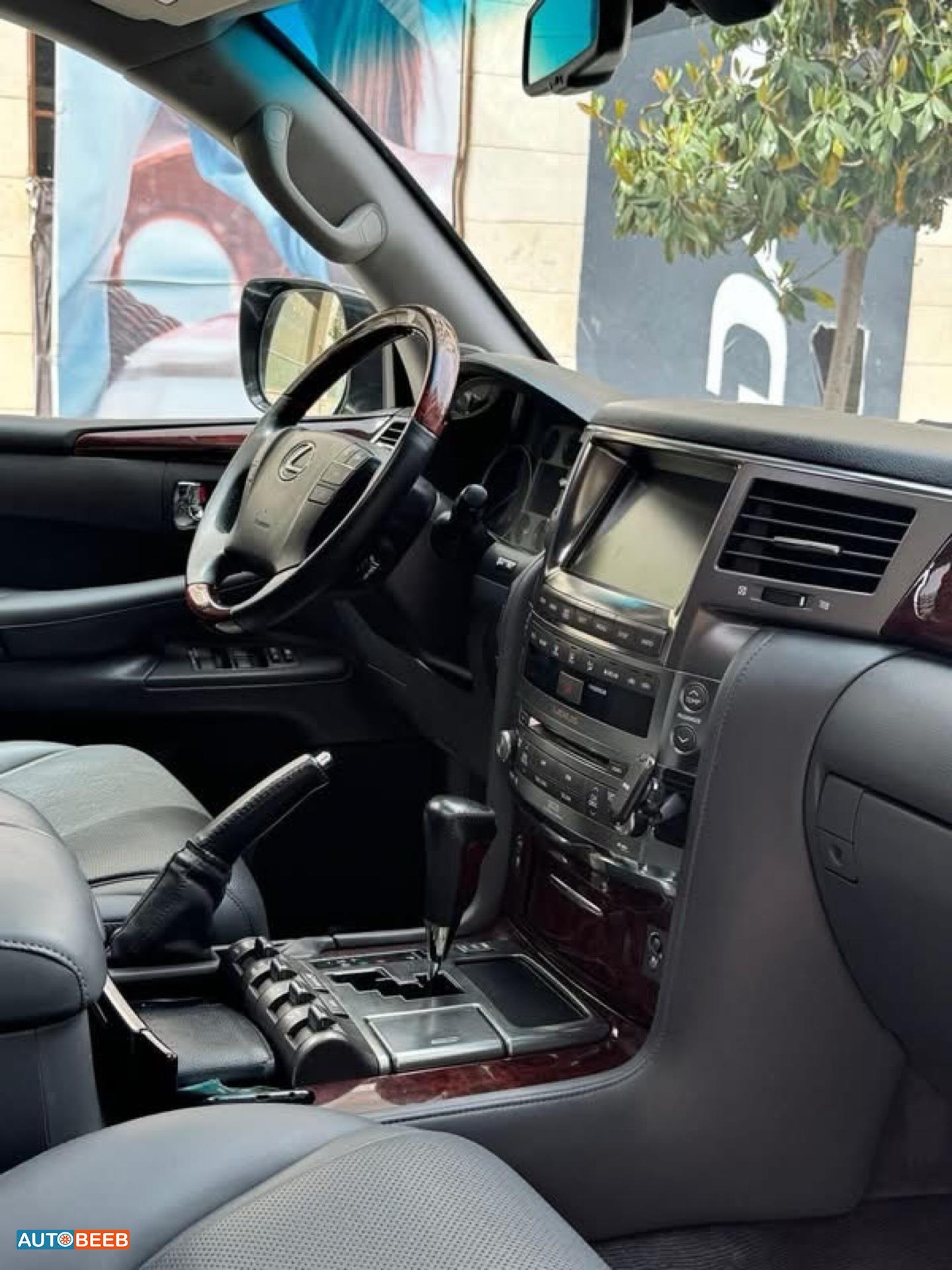Lexus LX570 2009