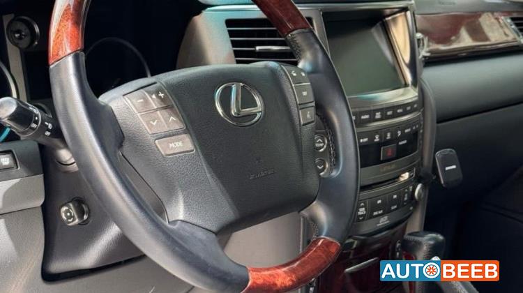 Lexus LX570 2009
