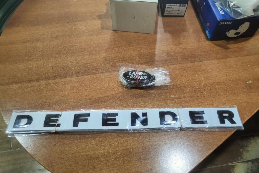 Body  Emblems Land Rover Defender