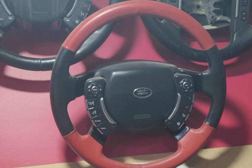 Cabin  Steering Wheel Land Rover Range Rover Vogue