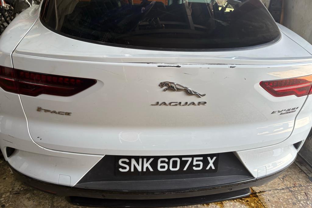 Body  Trunk Jaguar I-Pace