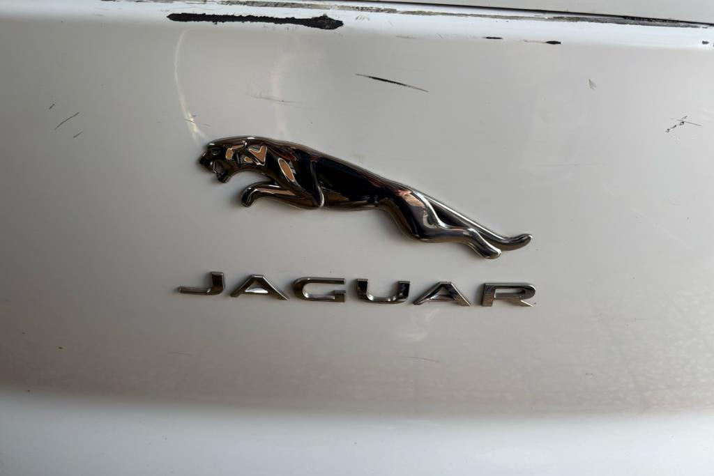 Body  Emblems Jaguar I-Pace