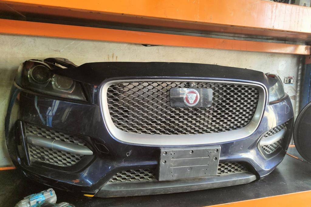 Body  Bumper Jaguar F-Pace