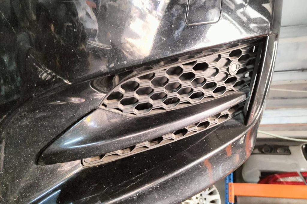Body  Bumper Jaguar XE