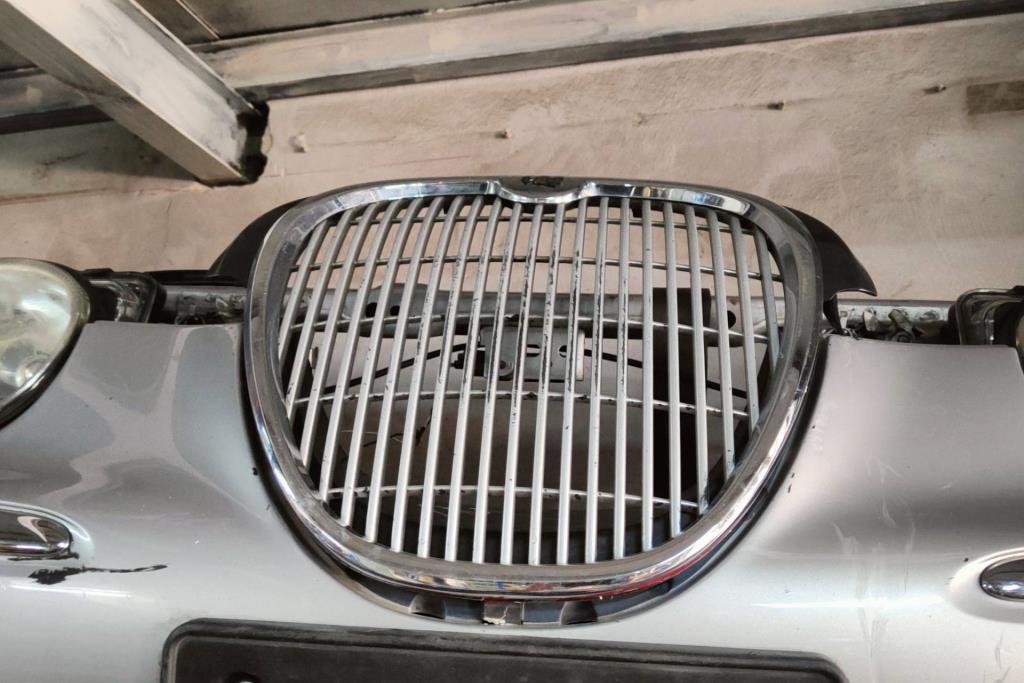 Body  Grilles Jaguar S-Type