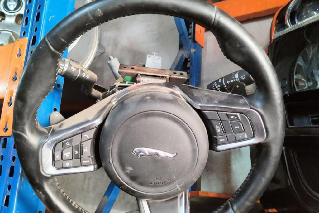 Cabin  Steering Wheel Jaguar XF