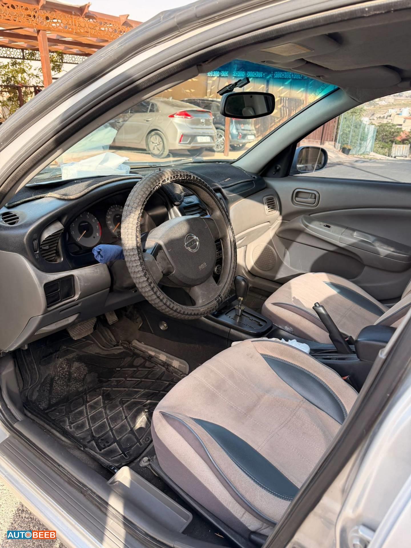 Nissan Sunny 2011
