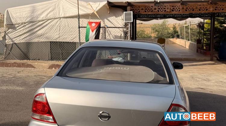 Nissan Sunny 2011