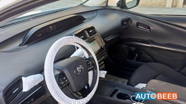 Toyota Prius 2019