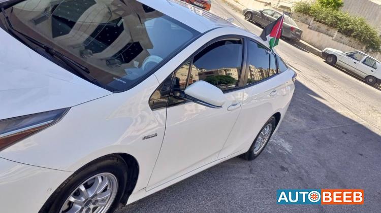 Toyota Prius 2019